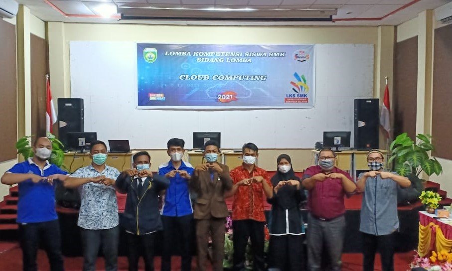 Siswa UPT SMK Negeri 2 MUSI RAWAS Juara 1 LKS SMK Sumatera Selatan bidang COULD COMPUTING